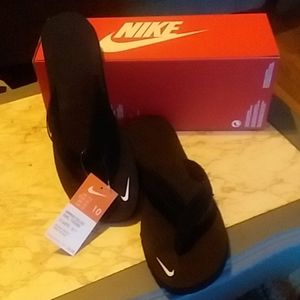 Women's Nike Celso Sandle